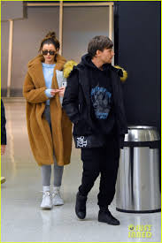 Jan 25, 2020 · louis tomlinson, 28, is pretty certain who his future wife will be: Louis Tomlinson Shows Off Trendy Airport Style After Walls Promo Photo 4427457 Eleanor Calder Louis Tomlinson Pictures Just Jared