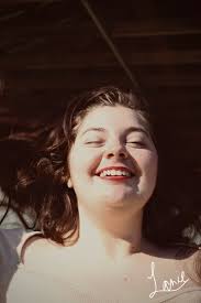 It's that time of year again! I'm booking Fall/Halloween sessions starting  September 15th 🍁🧡🎃 family, engagement, bestie, milestone, you name it!🤎  $50/30 minutes. You can expect to receive back at least 25