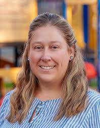 Iris Humphrey's Instagram, Twitter & Facebook