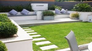 Anda dapat menggunakan solusi taman gantung. 50 Desain Taman Minimalis Di Lahan Sempit Inspirasi Desain Taman Kecil Minimalis Youtube