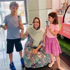 شاركت الفنانة هنا شيحة جمهورها أول صورة لشقيقتها الصغرى مايا وهي مرتدية للحجاب، بعد اعتزالها الفن. Ø­Ù„Ø§ Ø´ÙŠØ­Ø© ØªØ¸Ù‡Ø± Ø¨Ø§Ù„Ø­Ø¬Ø§Ø¨ ÙˆØªÙ„Ù…Ø­ Ù„Ø§Ø¹ØªØ²Ø§Ù„ Ø§Ù„ÙÙ† Ù…Ø¬Ø¯Ø¯Ø§ Ù…Ø´ Ø£Ù†Ø§