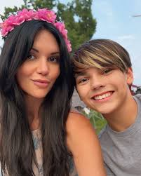 WaterLanternFestival with my boy 😌 #picnic #lobsterroll #crablegs  #lanternfestival #saturdaynights #newbeginnings