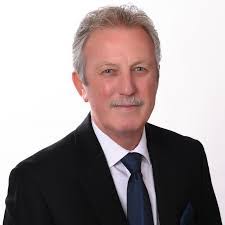 Justin Woolsey's Instagram, Twitter & Facebook