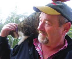 VoluNTeeRs goINg bush