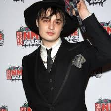 Si pete doherty décrit amy comme une amoureuse passionnée et dure, il avoue qu'elle avait d'abord un grand cœur. Pete Doherty Pete Doherty And Amy Winehouse Wrote A Song About Their Mice Contactmusic Com