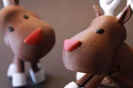 3d Printed Christmas Decoration Hand Painted With Acrylic Paint 3dprinting 3dprint Reindeer Christmas Thingiverse Colo Prints 3d Printing Hand Painted