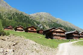 Take advantage of our easy & secure reservation process and no hidden fees policy! Dsc01291 Bild Oberstalleralm 1851 M