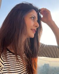 As Sun serves the best filter ! 💃🤩 love & light !!!!🌞❤️ #happysunday  #nofilterneeded #love #glitter #glow #joy #blessings #life