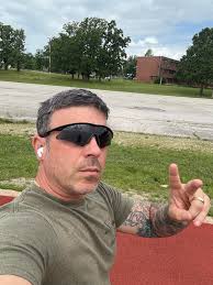 I've struggled with a lot of pain and limited flexibility in my right foot  🦶 due to plantar fasciitis. I've learned that certain stretches, band  exercises and rolling help. I've also started