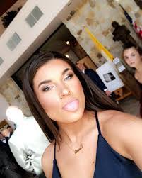 Danielle Breen's Instagram, Twitter & Facebook