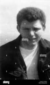 Gross tons hi-res stock photography and images