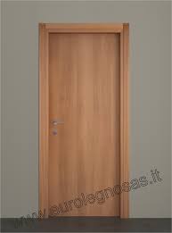 Offerta di porte tamburate in noce nazionale usate varie larghezze complete di telaio e mostrine, non esitate a contattarmi. Porta Collezione Facile In Laminato Noce Nazionale Ciliegio Tanganica Eurolegno Facile Belpasso Catania