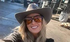 Barbara Ousley's Instagram, Twitter & Facebook