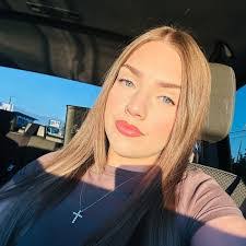 Alyssa Herbert's Instagram, Twitter & Facebook