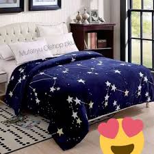 Sama halnya dengan selimut wool selimut katun biasanya memiliki tampilan lebih menarik namun juga memiliki kecenderungan mudah menyusut ketika dicuci. Beli Selimut Tebal Import Jumbo Bulu Halus Dan Lembut Full List Uk 230x200 Seetracker Indonesia