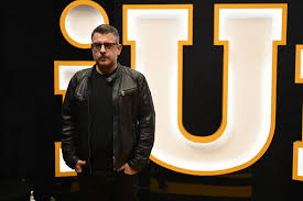 Acest show va fi difuzat in fiecare miercuri, de la ora 20:00. Iumor February 14 2021 Dan Frinculescu The Special Guest Of The Evening Provokes Laughter With Sour Remarks