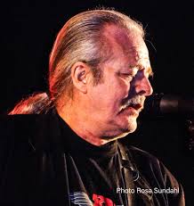 Saknar ord. Stor sorg. Sov gott🌹 Kaj Vargen Söderström🌹 Våra tankar går  till familjen