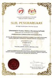 Context sentences for penghargaan in english. Utar Won Two Awards At Blood Donation Campaign