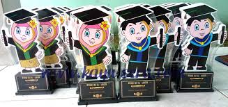Dengan menggunakan contoh piagam juara lomba yang satu ini, kami yakin anda akan dengan mudah membuat berbagai. 87 Gambar Anak Tk Wisuda Kartun Terlihat Keren Gambar Pixabay