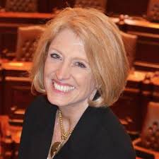 Leslie Munger (@LeslieMungerIL)