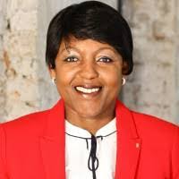 Terri Lauer's Instagram, Twitter & Facebook