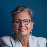 400+ "Lesley" profiles