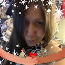 Glenda Gunn's Instagram, Twitter & Facebook