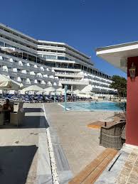 Phoenicia holiday resort, constanta, romania. Impresii De La Phoenicia Blue View Resort RenaÈ™terea Celebrului Complex Din Olimp Amsandu Ro