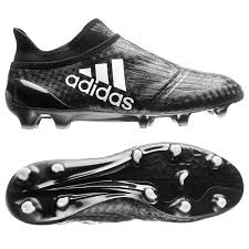 Adidas Black And White Soccer Cleats The Most Popular Shoe In The Game Right Now Adidas X 16 Purechaos Worn By The Likes Of Diego Costa Muller Girls Soccer Cleats Soccer Boots Football Shoes