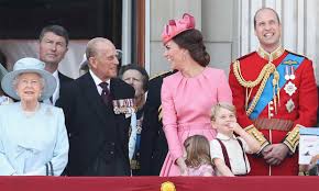 Monarquía la soledad de la reina isabel ii. Isabel De Inglaterra Y Felipe De Edimburgo Cumplen 72 Anos De Casados Asi Les Han Felicitado