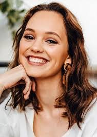 Ashley Armbruster's Instagram, Twitter & Facebook