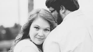 Pregnant nurse who refused the vaccine against COVID-19, dies along with  the unborn baby