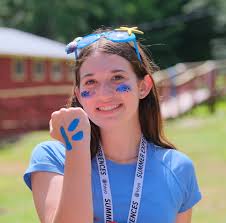 Mia Stern's Instagram, Twitter & Facebook