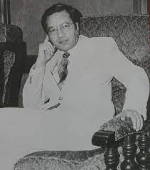 In the region of the name of the light of the country, he was tied to a malay woman. Tun M Father Of Modern Malaysia