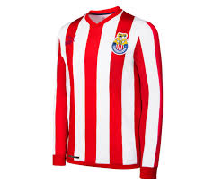 Al jugar únicamente con jugadores mexicanos, chivas se ha caracterizado por ser frecuentemente base del tri en los mundiales y prueba de ello son los 47 elementos que han sido convocados desde. Chivas 115 Years Long Sleeve Jersey 2021 By Puma Buy Arrive