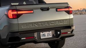 Hyundai is betting that the trucklet — last seen in the us as the subaru baja — is an idea whose time has come again with the santa cruz. Odld8l9g4wahqm
