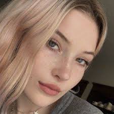 Many Happy Returns Gtfosage Youtube Star 19 Years Old Cant Believe How Lucky I Am To Have Found A Friend Li Blonde Hair For Hazel Eyes Grunge Hair Okaysage