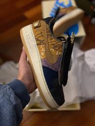 Travis scott and nike add a new design to their growing air force arsenal with the air force 1 low travis scott cactus jack, now available on stockx. Nike X Travis Scott Air Force 1 Cactus Jack Men S Fashion Footwear Sneakers On Carousell