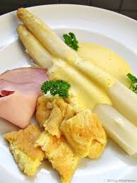 Wildes Poulet Spargel Mit Kratzete Und Sauce Hollandaise Spargel Sauce Hollandaise Kratzete Rezept