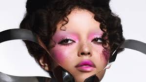 Fernanda Abdalla lança site Semaine com agito na Christie's, em Londres