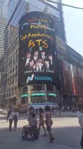 Billboards can be an effective way to advertise your business, although the price of billboards can vary depending on a couple of factors. Bts Armys Blow Millions On A Times Square Billboard See Photos