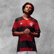 Pequenos detalhes coloridos representam os cinco continentes que estarão presentes nas olimpíadas do rio em 2016. Camisas Do Flamengo 2016 2017 Adidas Mantos Do Futebol