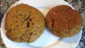 Ahora trabajamos el seitan con las manos de fuera a dentro hasta conseguir que se forme una bola muy lisa. El Seitan O Carne Vegetal Trucos Naturales