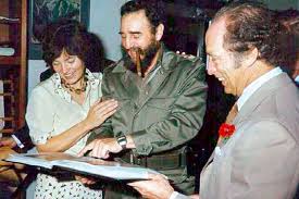 His father pierre trudeau was the former prime minister of canada. We Investigated Those Damning Rumours About Fidel Castro Being Justin Trudeau S Real Dad