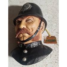 Vintage 1988 Imagical Models by Bossons Victorian Bobby Wall Plaque  (England) Art & Decals
