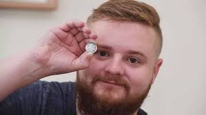 Stunned pubgoer given rare £1 coin in his change and it's worth a fortune