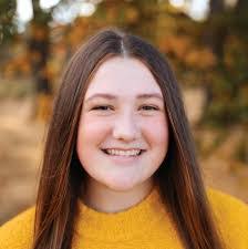 Abigail Shelly's Instagram, Twitter & Facebook