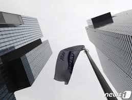 스포티비뉴스=김건일 기자 '코리안 좀비' 정찬성(32, 코리안좀비 mma)이 댄 이게(29, 미국)를 잡으면서 페더급 타이틀 경쟁에 다시 뛰어들었다. ìµœëŒ€ì£¼ì£¼ ì§€ë¶„ ë†'ì„ìˆ˜ë¡ ë'ë'' ìƒìž¥ì‚¬ í˜„ê¸ˆë°°ë‹¹ 37ì¡° í'€ì—ˆë‹¤ ë„¤ì´íŠ¸ ë‰´ìŠ¤