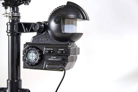 Keeps animals and pests out of plants, yards and gardens using unique day and night detection: Amazon Com Orbit 62100 Yard Enforcer Motion Activated Sprinkler With Day Night Detection Modes Black Lawn And Garden Sprinklers Garden Outdoor