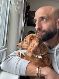 Theodora today in her jumper of invisibility 🫥 😂😂